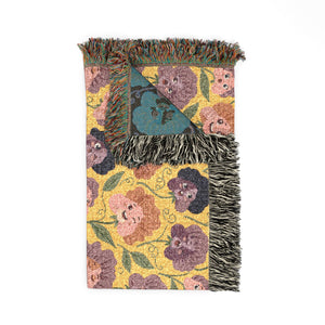 Floral Woven Blanket — Retro Rose Pattern Throw for Cozy Home Decor