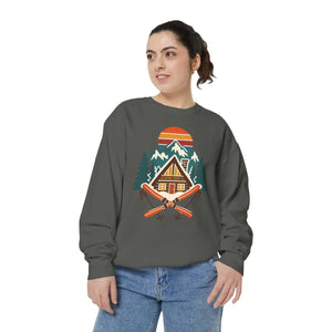 Cabin Ski Retreat Sweatshirt — Vintage Mountain Lodge Design