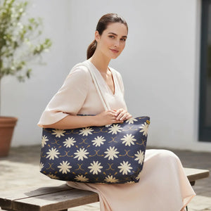 Abstract Pattern Weekender Bag - Large Travel Tote - Dipaliz - Luggage & Bags