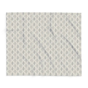 Home Decor - Arctic Fleece Blanket - Cozy Lotus Pattern Winter Throw - Dipaliz