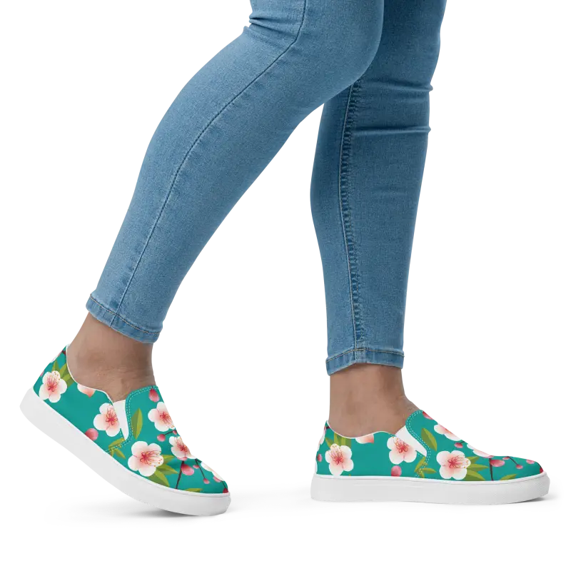 Bloominstylish Blue Floral Women’s Slip-on Canvas Shoes