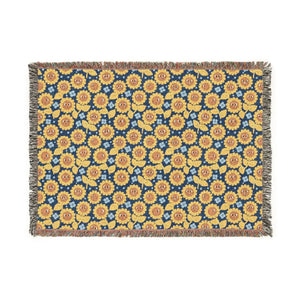 Simplified five petal bloom detail on the DipaliZ boho floral weave