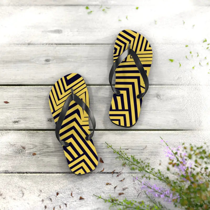 Bold Black Striped Flip Flops: Summer Style Essentials - Shoes