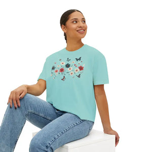 T-shirt - Flowers Boxy Tee Slightly Cropped Stylish Butterfly Print - Dipaliz