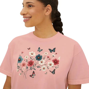 T-shirt - Flowers Boxy Tee Slightly Cropped Stylish Butterfly Print - Dipaliz