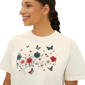 T-shirt - Flowers Boxy Tee Slightly Cropped Stylish Butterfly Print - Dipaliz