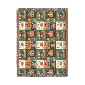 Deep pine green and oxblood carrying the DipaliZ cabin patchwork pattern