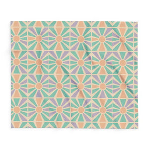 Cozy Geometric Arctic Fleece Blanket - Vibrant Warmth - Dipaliz - Blankets