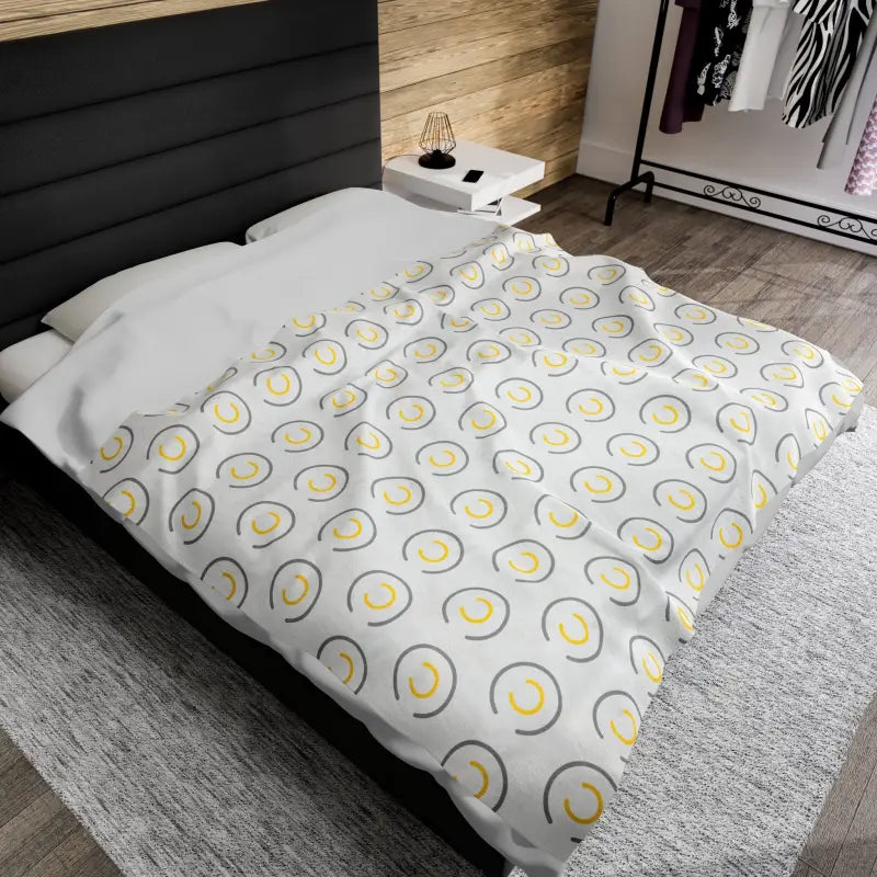 Cozy Oasis: Abstract Yellow Velveteen Plush Blanket - All Over Prints