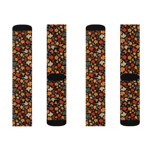 Cozy Autumn Leaves Pattern Socks - Fall Fashion - Dipaliz