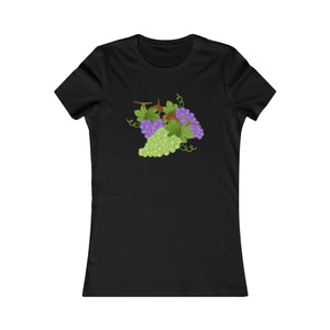 Soft Grape Print Women’s Favorite Tee - Dipaliz - T-shirts