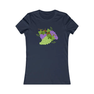Soft Grape Print Women’s Favorite Tee - Dipaliz - T-shirts