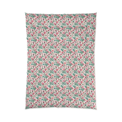 Blissful Snooze: Elegant Flowers Pattern Comforter - Home Decor