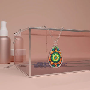 Vibrant Oval Necklace - Emerald and Orange Zinc Alloy - Dipaliz - Necklaces