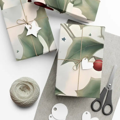 Nature-inspired Holly Leaves Gift Wrap for Perfect Presents - Home Decor