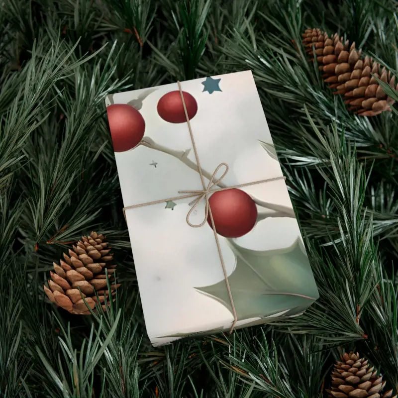 Nature-inspired Holly Leaves Gift Wrap for Perfect Presents - Home Decor