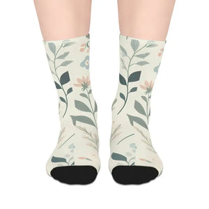 Women’s Fashion Socks - Bold Floral Pattern - Dipaliz - one Size / 3/4 Crew