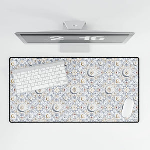 Anti-slip base of the DipaliZ floral moon rectangular desk mat