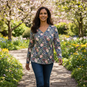 Vintage Rose V-neck Long Sleeve - Garden Romance - Dipaliz - T-shirts - Xs