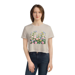 Flowy Cropped Tee for Garden Lovers Bold Summer Style - Dipaliz - T-shirts