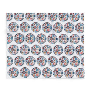 Home Decor - Arctic Fleece Blanket - Vibrant Flowers Inside Circles - Dipaliz