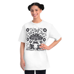 Organic Frog and Mushroom Tee - Cottage Core Style - Dipaliz - T-shirts