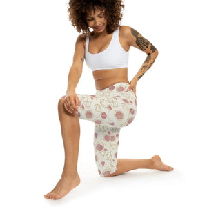 Geometric Rose Gold Capri Leggings – Blush Hexagon All-over Print - s