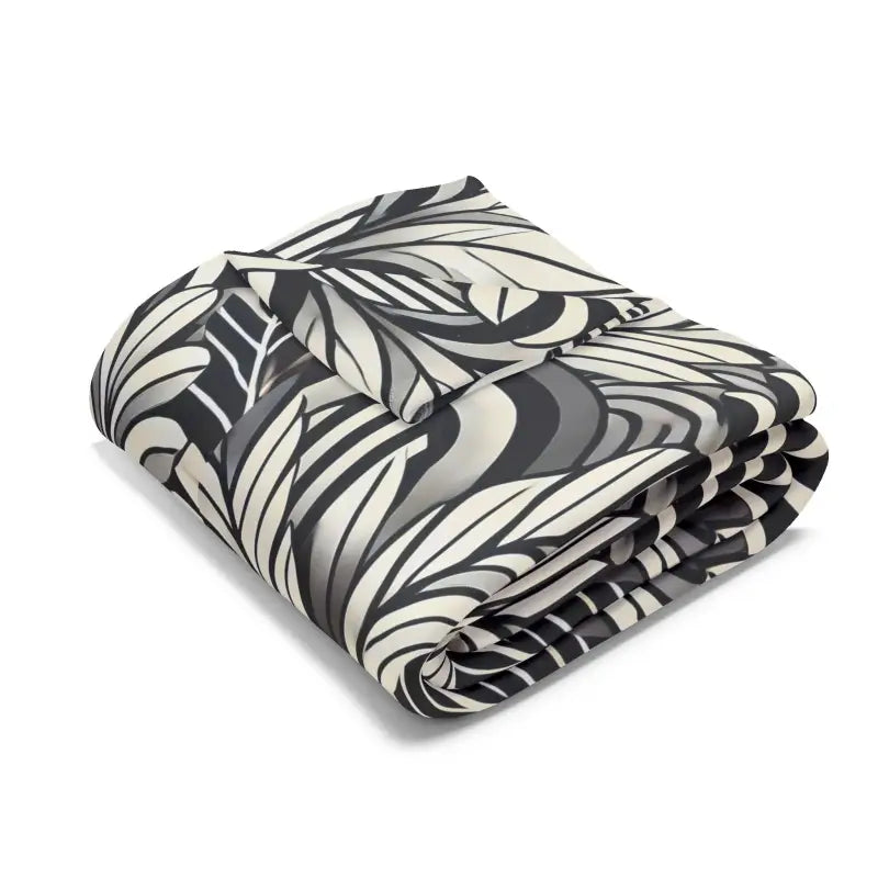 Vibrant Arctic Fleece Blanket with Geometrical Leaves Pattern - Home Decor