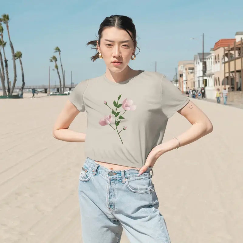 Chic Vibes: Dipaliz Flowy Cropped Tee for a Fresh Look - T-shirt