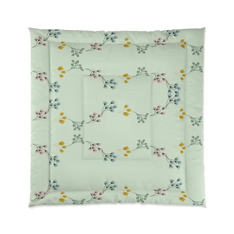 Snuggle in Style with our Green Floral Pattern Polyester Comforter - Home Decor