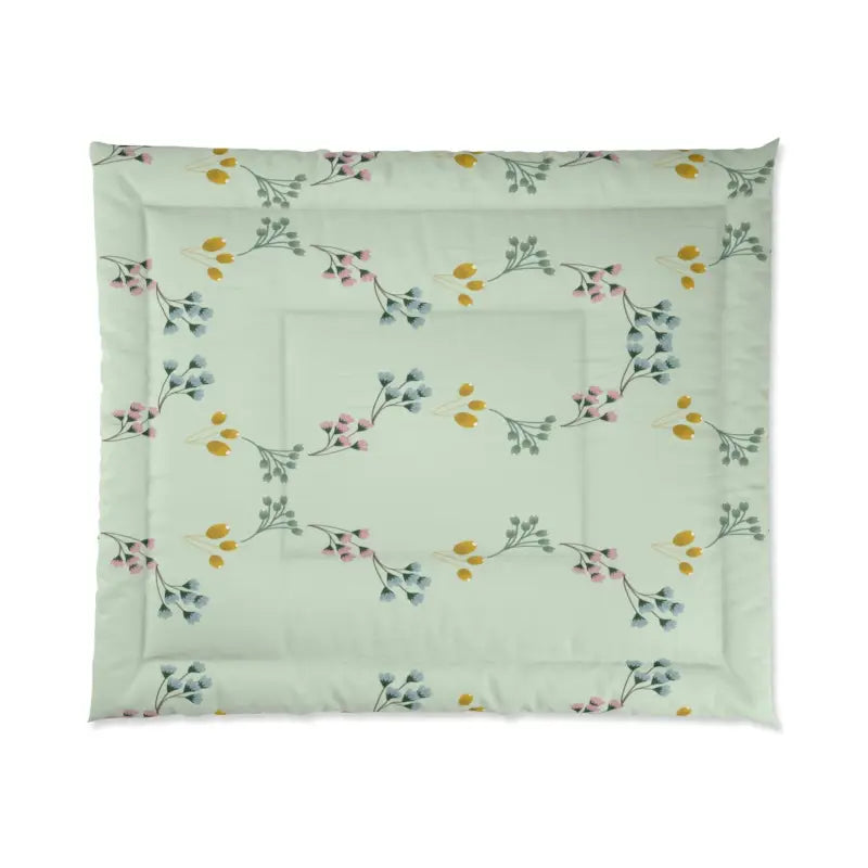 Snuggle in Style with our Green Floral Pattern Polyester Comforter - Home Decor