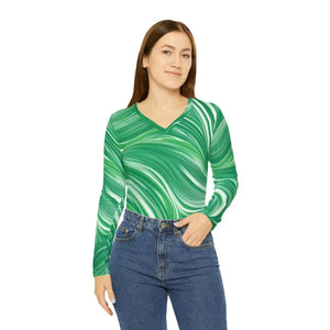 Long Sleeve Wavy Pattern Green Tee v Neck - Dipaliz - T-shirts