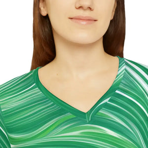 Long Sleeve Wavy Pattern Green Tee v Neck - Dipaliz - T-shirts