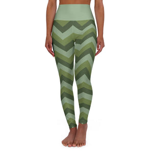 Green Chevron Leggings - Zigzag Pattern for Deep Squats - Dipaliz