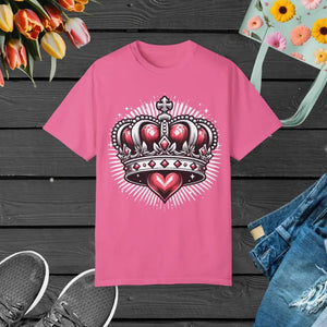 Heart Crown Unisex Garment-dyed T-shirt Pink Graphic Tee - Dipaliz - Crunchberry / s - T-shirts