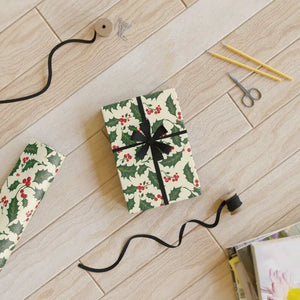 Classic Holly Pattern Satin Gift Wrapping Paper - Dipaliz