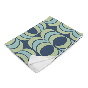 Green Throw Blanket – Soft Silk Touch Plush - Dipaliz - Blankets