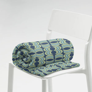 Green Throw Blanket – Soft Silk Touch Plush - Dipaliz - Blankets