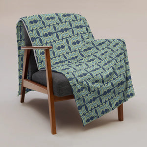 Green Throw Blanket – Soft Silk Touch Plush - Dipaliz - Blankets
