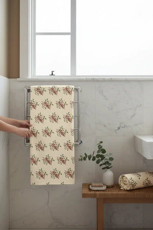 Vibrant Roses Beach Towel - Soft Polyester - Dipaliz - Towels