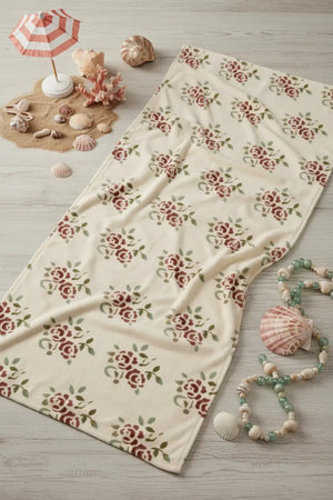 Vibrant Roses Beach Towel - Soft Polyester - Dipaliz - Towels