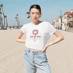 Flowy Cropped Tee Rose Flower Chic Style - Dipaliz - White / s - T-shirts