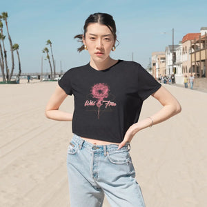 Flowy Cropped Tee Rose Flower Soft Everyday Wear - Dipaliz - T-shirts - m