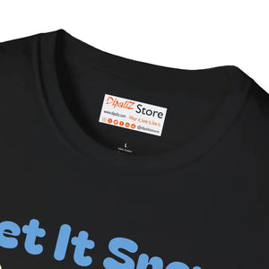 T-shirt - Unisex Softstyle Snowman Tee - Winter Cozy Style - Dipaliz