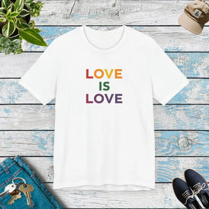 Sustainable Love is Tee - Pride Day - Dipaliz - T-shirts