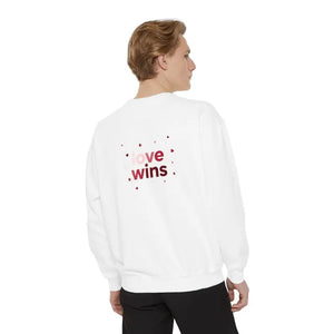 Sweatshirt - Love Wins - Cozy White Crewneck Pink Heart - Dipaliz