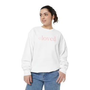Sweatshirt - Love Wins - Cozy White Crewneck Pink Heart - Dipaliz