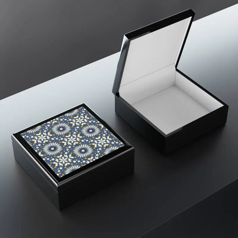 Luxurious Geometric Jewelry Box: Keep Valuables Safe in Style - Ebony Black / one Size Box