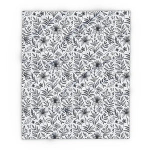 Floral Arctic Fleece Blanket - Elegant Monochrome Warmth - Dipaliz - 50’’ × 60’’ - Blankets