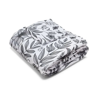 Floral Arctic Fleece Blanket - Elegant Monochrome Warmth - Dipaliz - Blankets